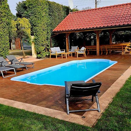 Holiday Home In Kolczewo With The Private Pool 220 Qm Luaran gambar